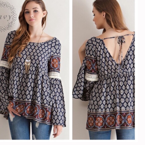 Boho fringe bell sleeve top - Picture 2 of 2