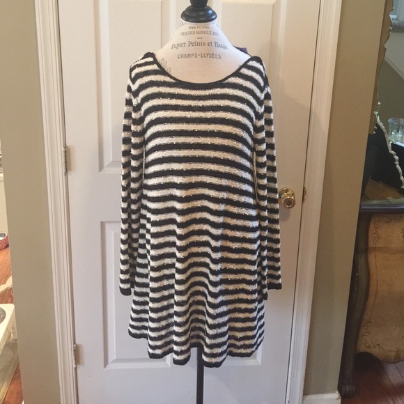 Great brand new free people sweater!!!