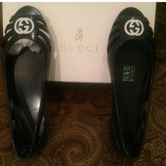 Brand new AUTHENTIC GUCCI kids flats