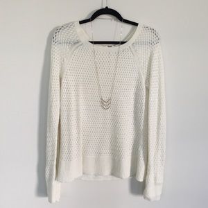 American Eagle Medium Sweater in Cream