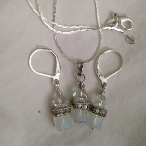 Earring pendant sets