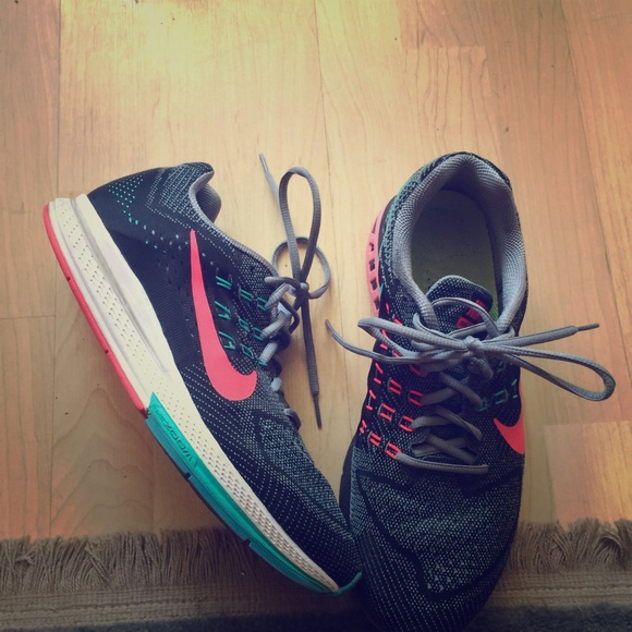 Nike Zoom Structure 18