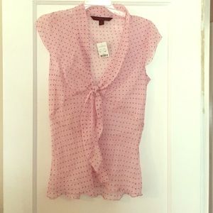 Adorable sheer polka dot top!💗