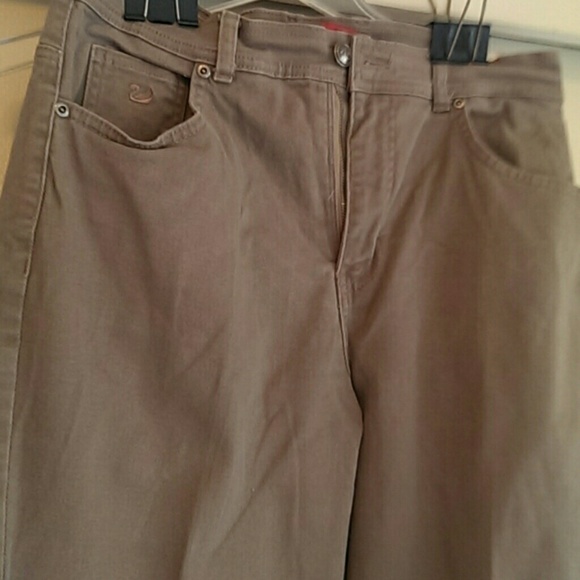 Gloria Vanderbilt Like New Jeans. - Picture 2 of 4