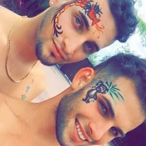 Meet your Posher, Lazaro