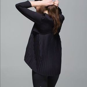 💥SOLD💥Lululemon pleat on ls sz 8