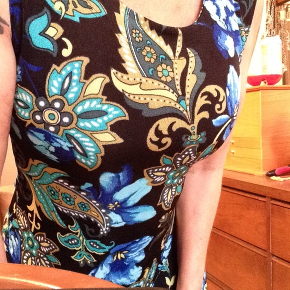 Floral Design Dress/Slit down the side. - Picture 3 of 3