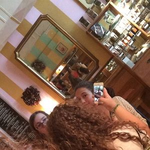 Meet your Posher, Adele