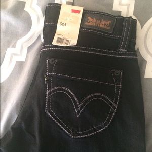 Black Levi's jeans