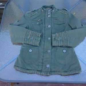Nice army green jacket !