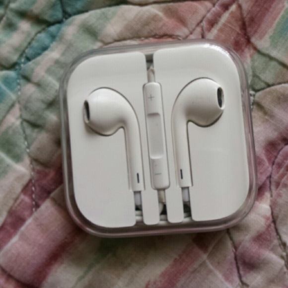 Apple earphones