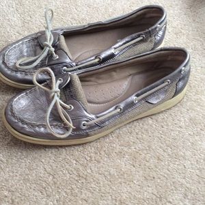Sperry topslider