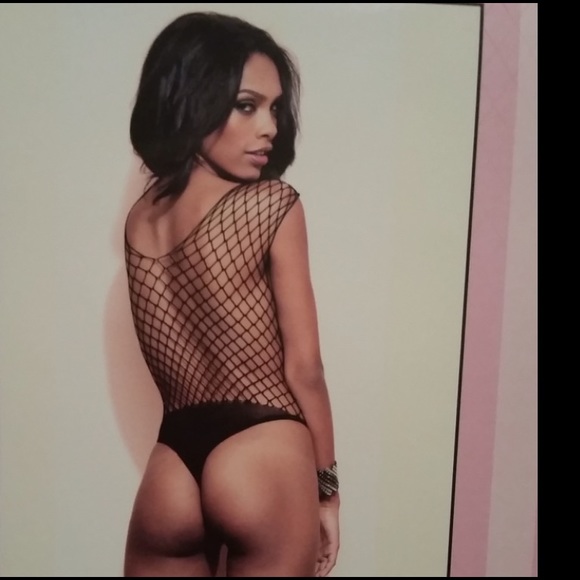 Lingerie - Picture 2 of 2