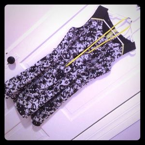 👗 Maurice's black & white knee length dress💛