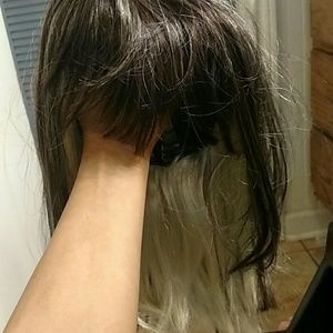 Beshe med length wig.