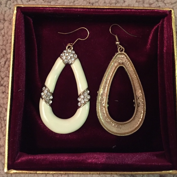 Earrings - Picture 2 of 2