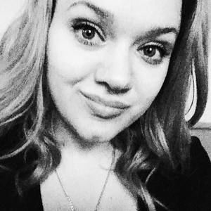 Meet your Posher, Desiree