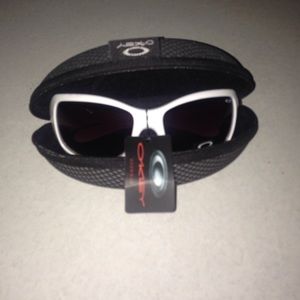 🌟sale🌟Oakley sunglasses NWT