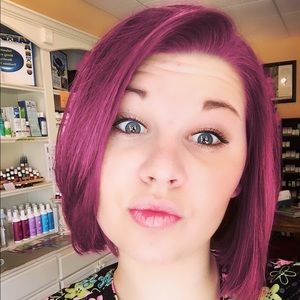 Meet your Posher, Leah