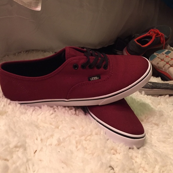Vans - Picture 3 of 4