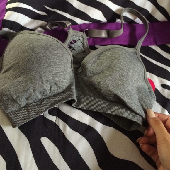 Sports bra