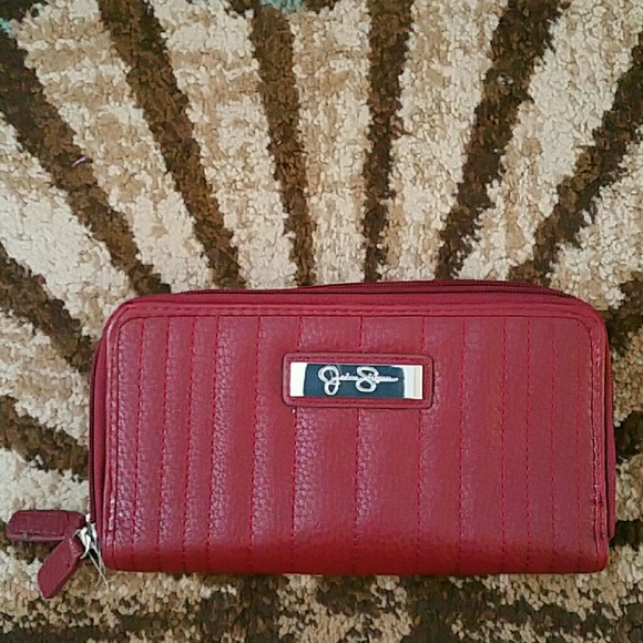 ❌SOLD❌NWOT Jessica Simpson Maroon Wallet