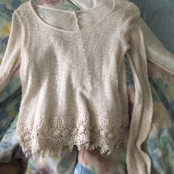 Pacsun cream colored sweater