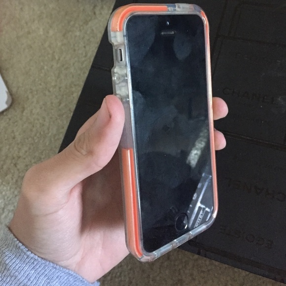 Tech 21 iphone 5S case - Picture 2 of 2
