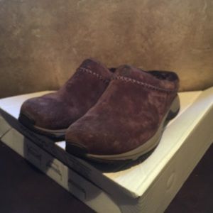 Merrell air cushion slip ons