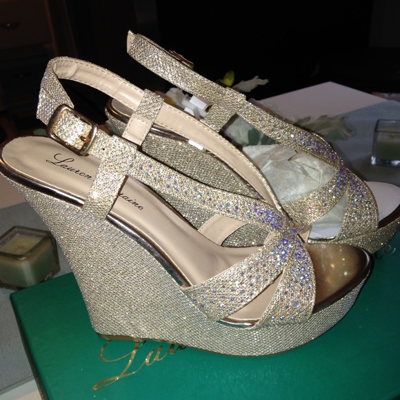 Amazing sparkle wedges