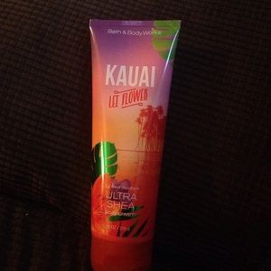 Bath n Body Kauai Lei Flower body cream