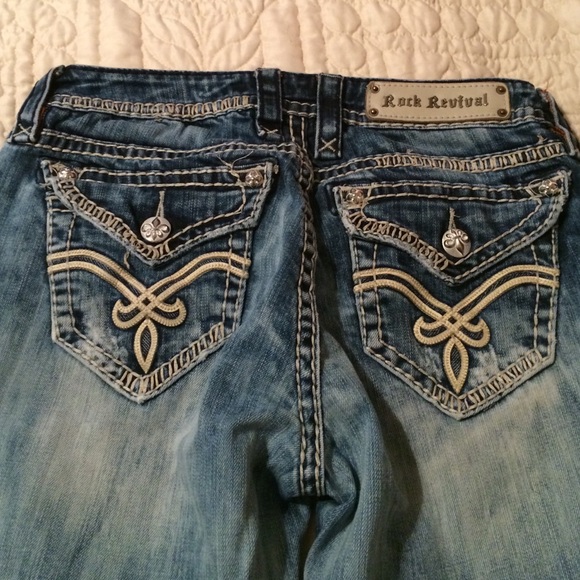 Rock Revival size 28 - Elaina easy boot cut