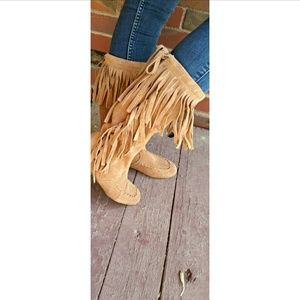 Size 7 Fringe Boots