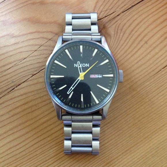 Silver Nixon Sentry 38 SS watch