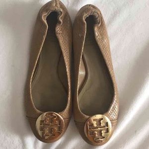 TORY BURCH NUDE REVA FLAT
