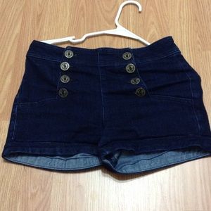 Cute express shorts!!!