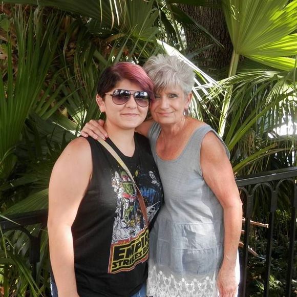 Meet your Posher, Lila