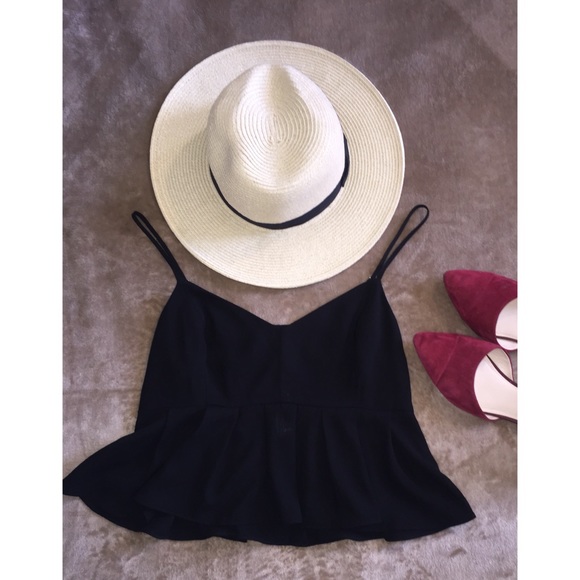black crop top