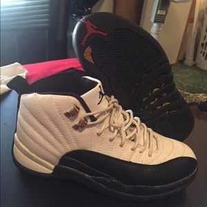 These are Clean take advantage! Size 8 mens