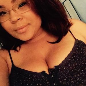 Meet your Posher, Amina