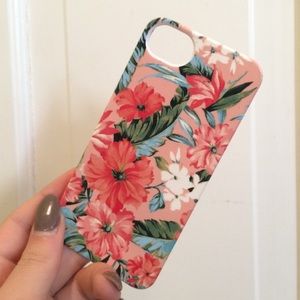 Floral hollister phone case!