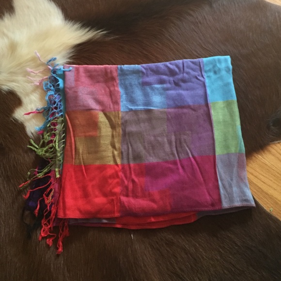 Colorful scarf - Picture 2 of 2