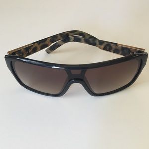 Dragon sunglasses black gold leopard
