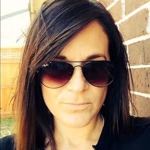 Meet your Posher, Michele