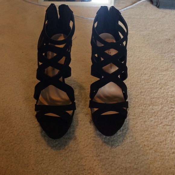 Black high heel / platforms