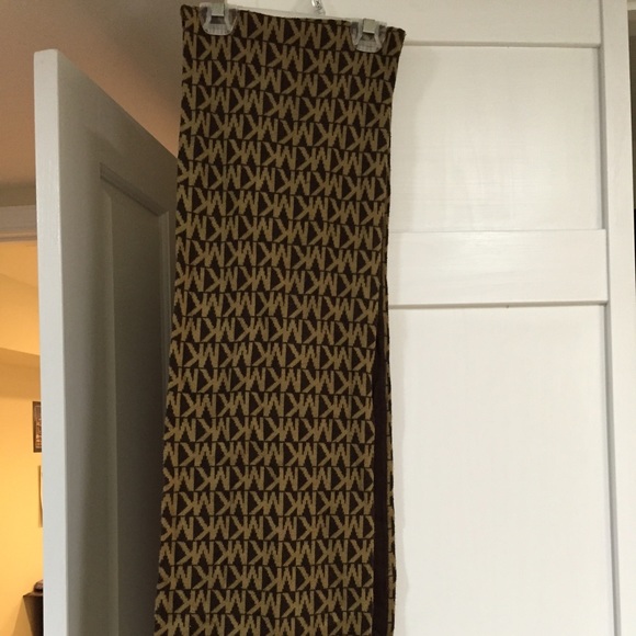 Soft & thick Michael Kors scarf!