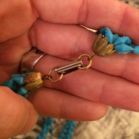 Vintage Blue Beaded Necklace - Picture 3 of 4