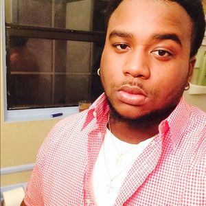 Meet your Posher, Dustin