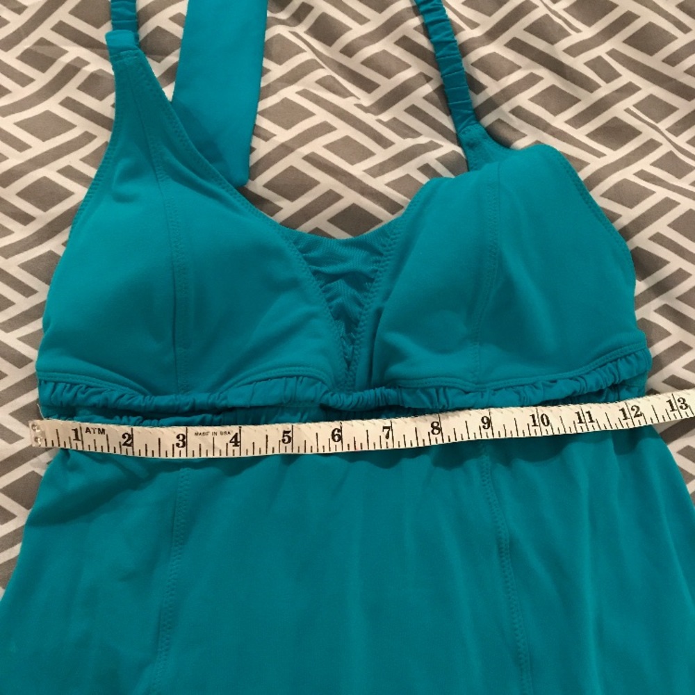 Lululemon size 6 halter top - Picture 6 of 6