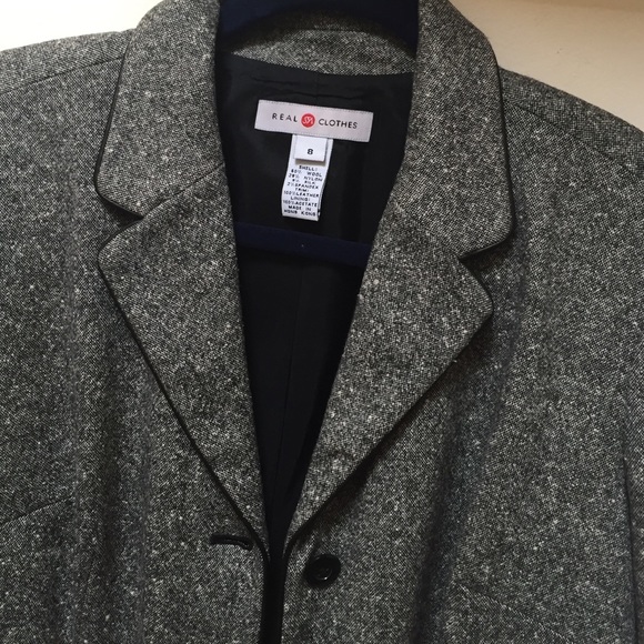 Grey Jacket 🌸 - Picture 3 of 3